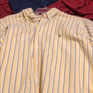 Size men’s L Polo classic fit button up